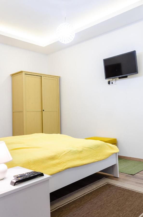 3 En Bedroom Flat In The Main Centre For 6ppl, 3bdr,3bthr,ac Apartment Budapest